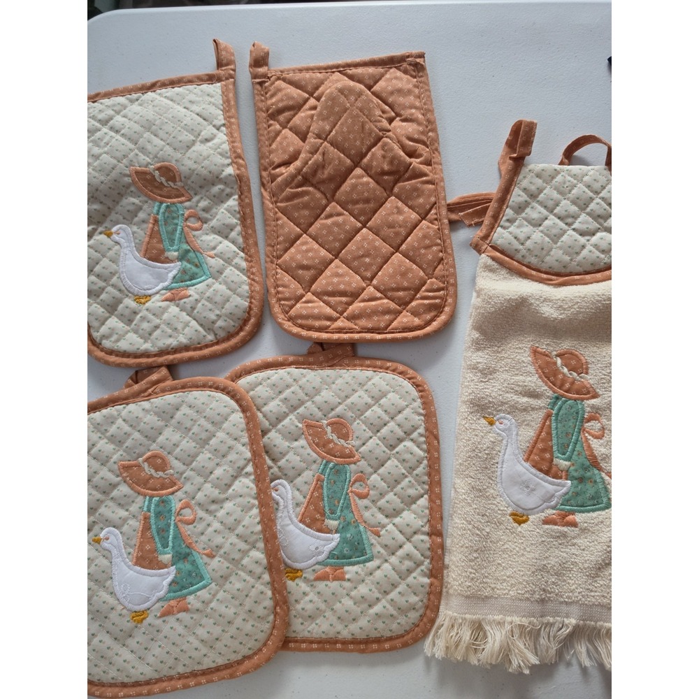 Vintage Sunbonnet Sue Girl Goose NEW Kitchen Set 5pcs Towel Gloves Pot Holders